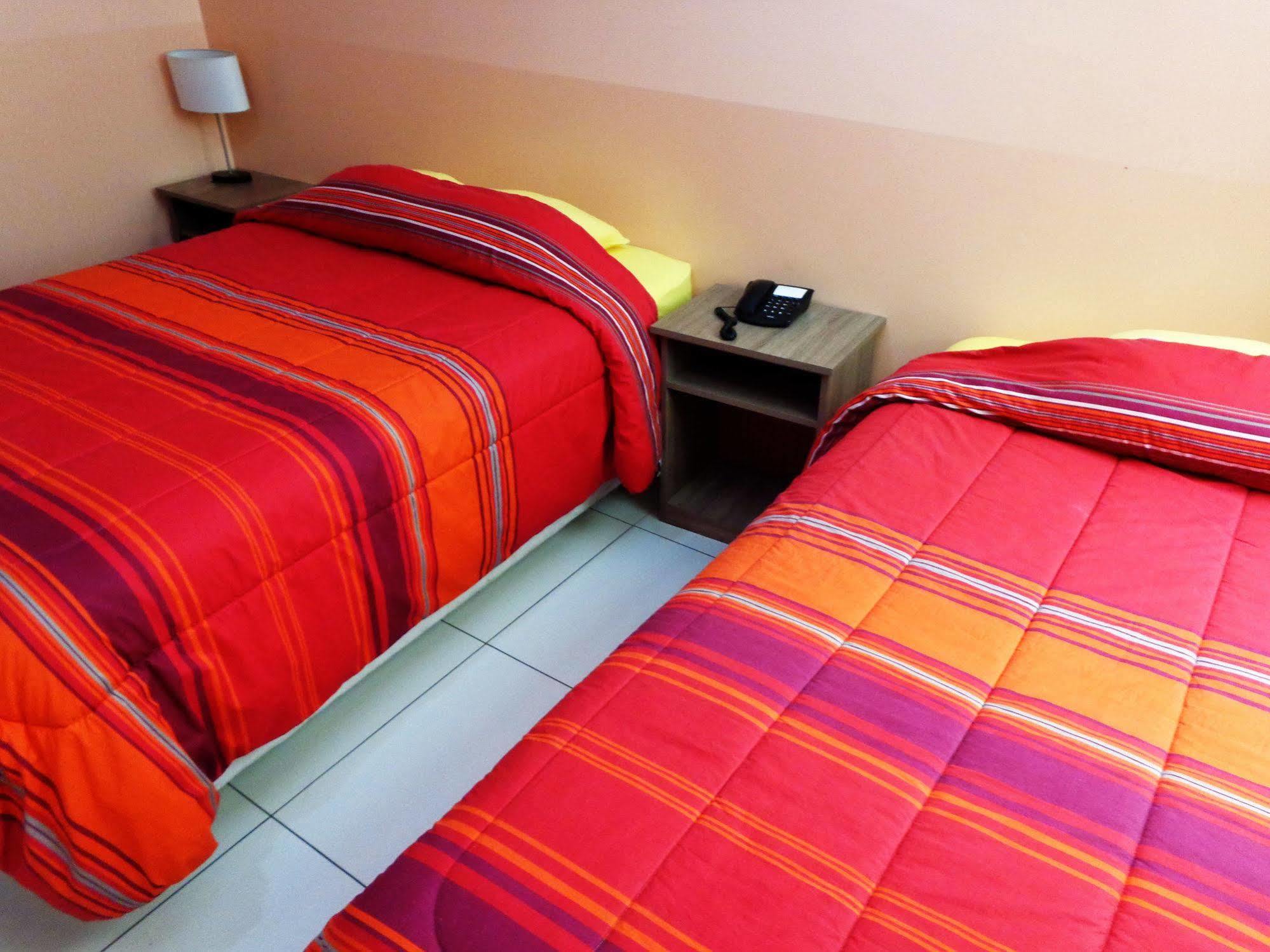 Hotel Challaca Ica Bagian luar foto